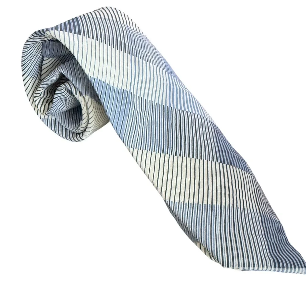 Hugo Boss Mens Silk Blend Gray Blue‎ Textured Check Tie NWT